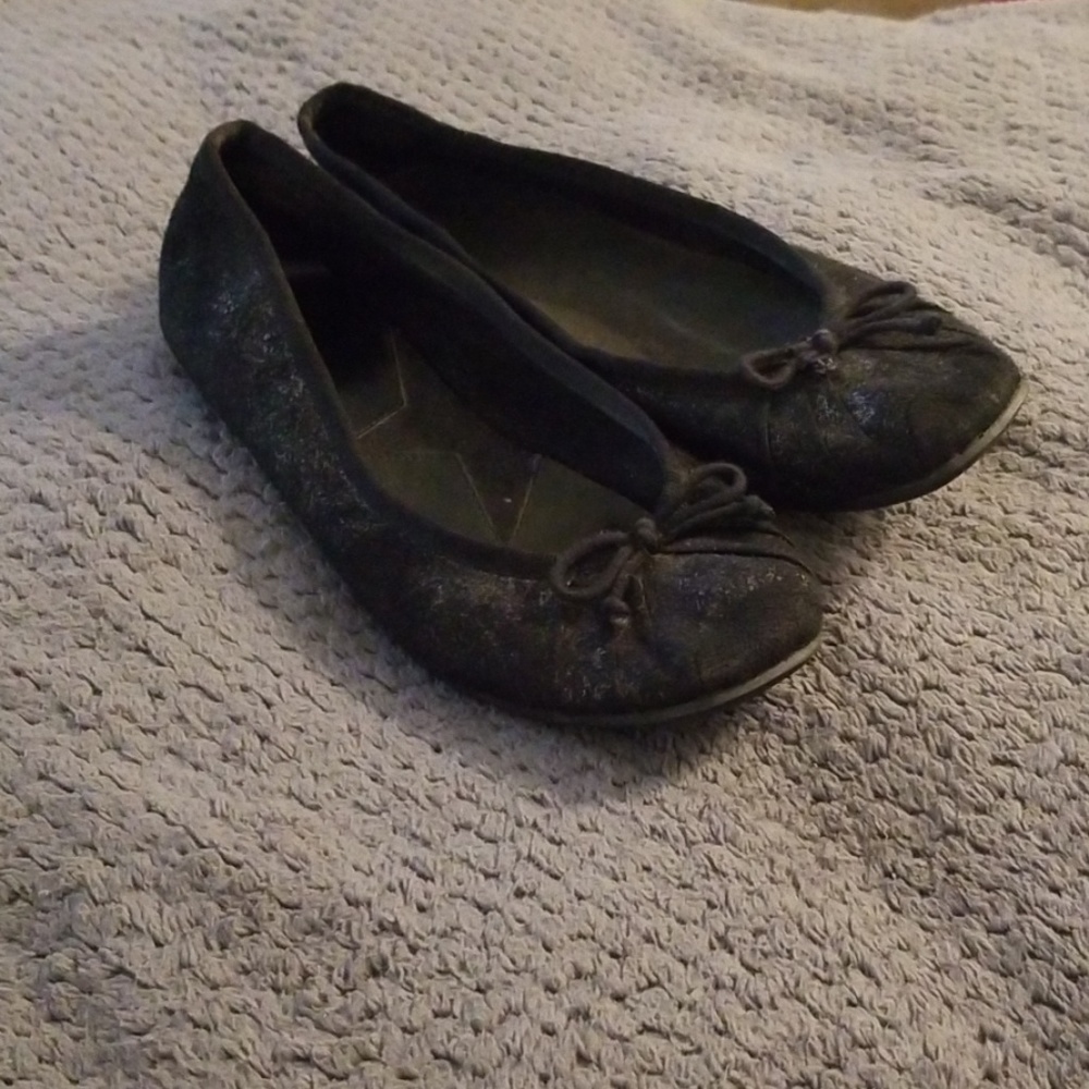 3/$20 Awesome ladies fioni flats